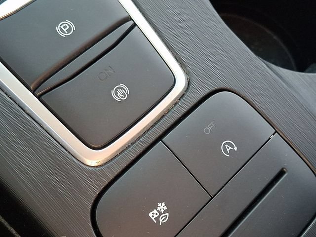 Certified 2022 Ford Escape SEL FWD image 25