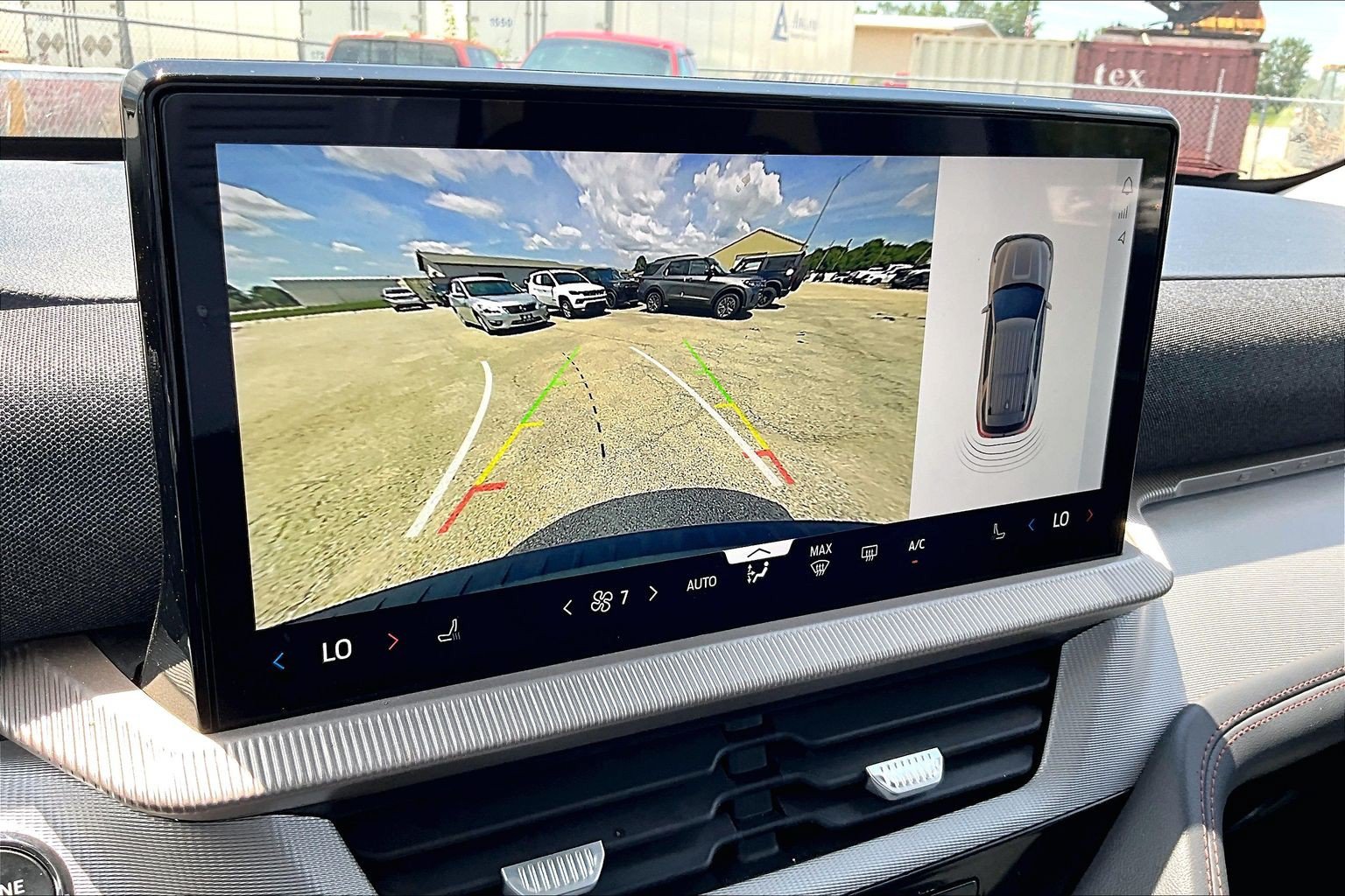 Certified 2025 Ford Explorer Active AWD/4WD image 30