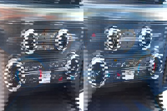 Certified 2025 Ford F150 Platinum w/ Equipment Group 702A High image 25