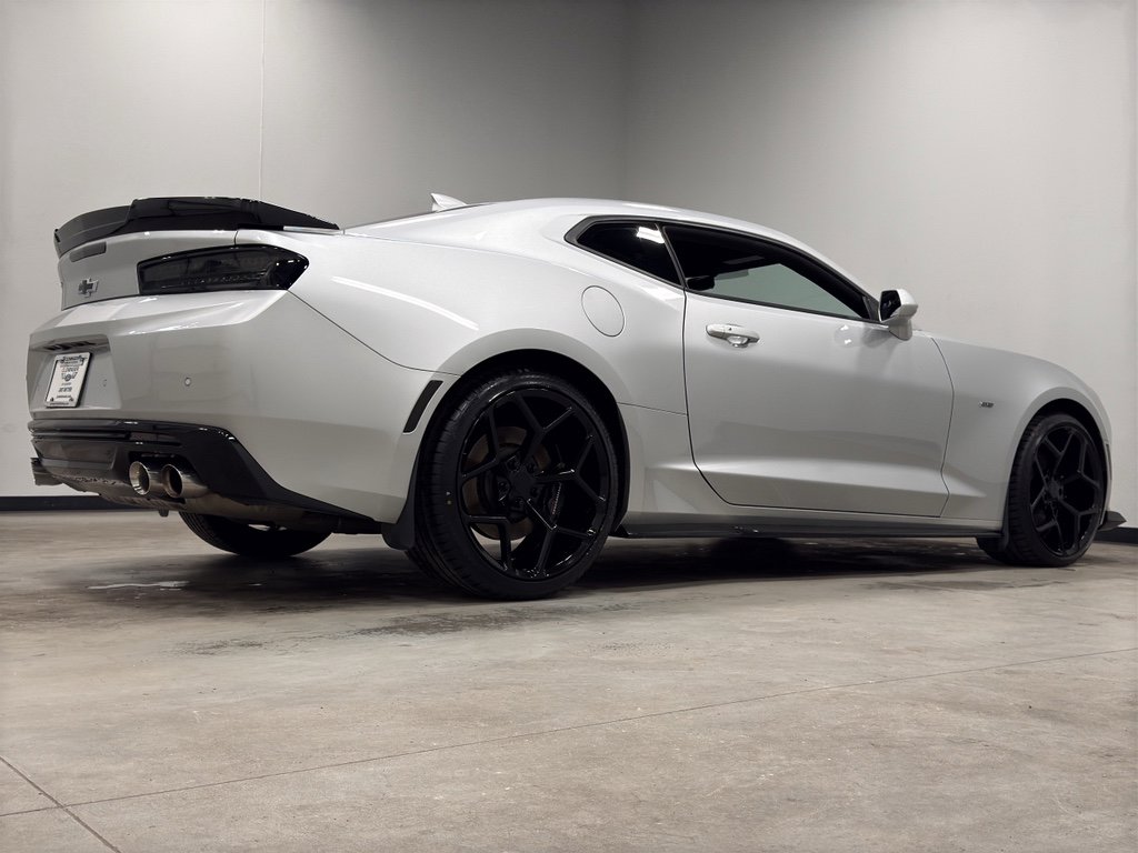 Used 2018 Chevrolet Camaro SS image 8