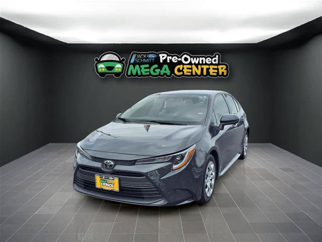 Used 2025 Toyota Corolla LE FWD image 1