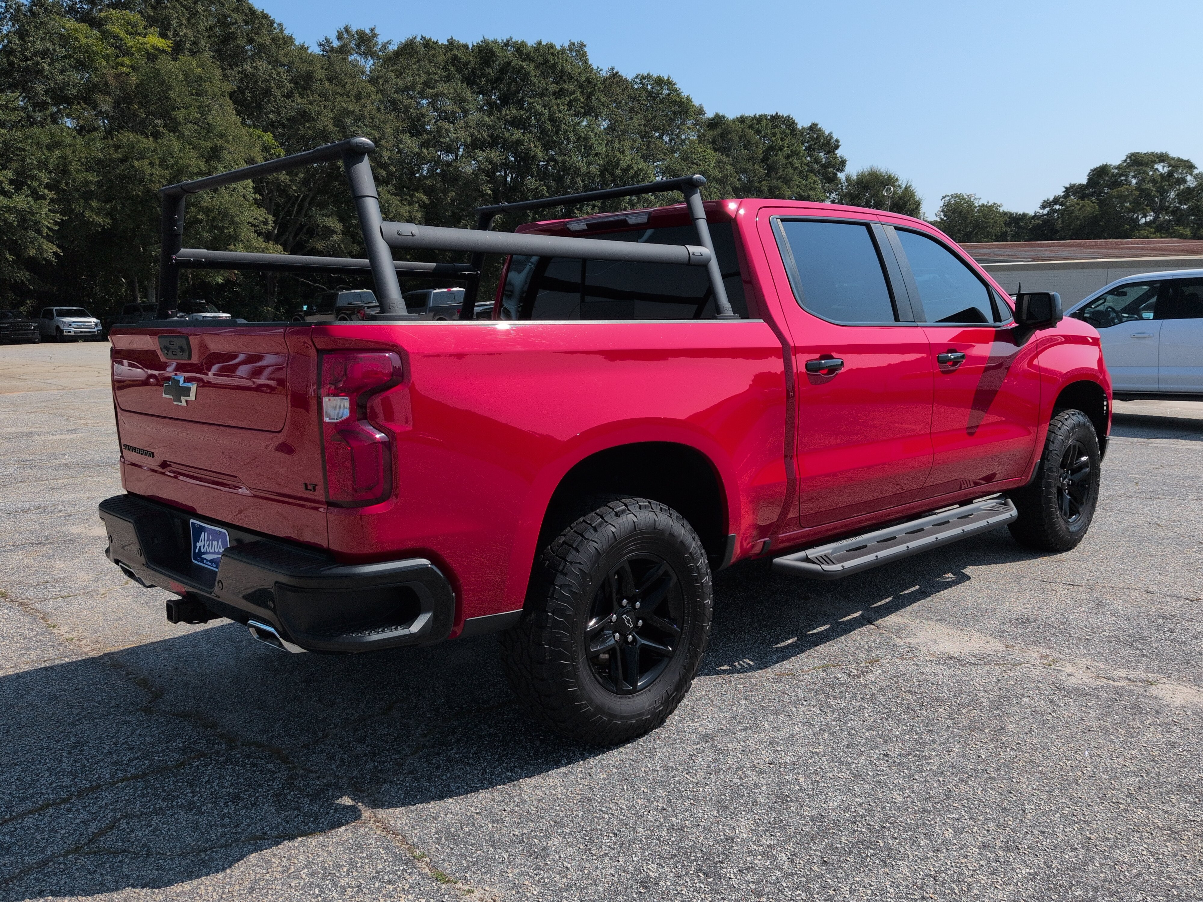 Used 2022 Chevrolet Silverado 1500 LT Trail Boss w/ LT Trail Boss Premium Package AWD/4WD image 3