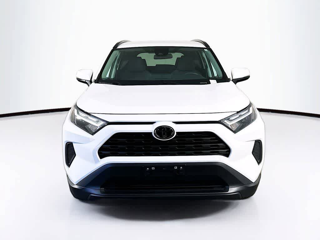 Used 2025 Toyota RAV4 XLE AWD/4WD image 6