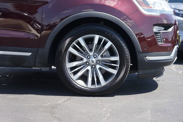 Certified 2019 Ford Explorer Platinum AWD/4WD image 4