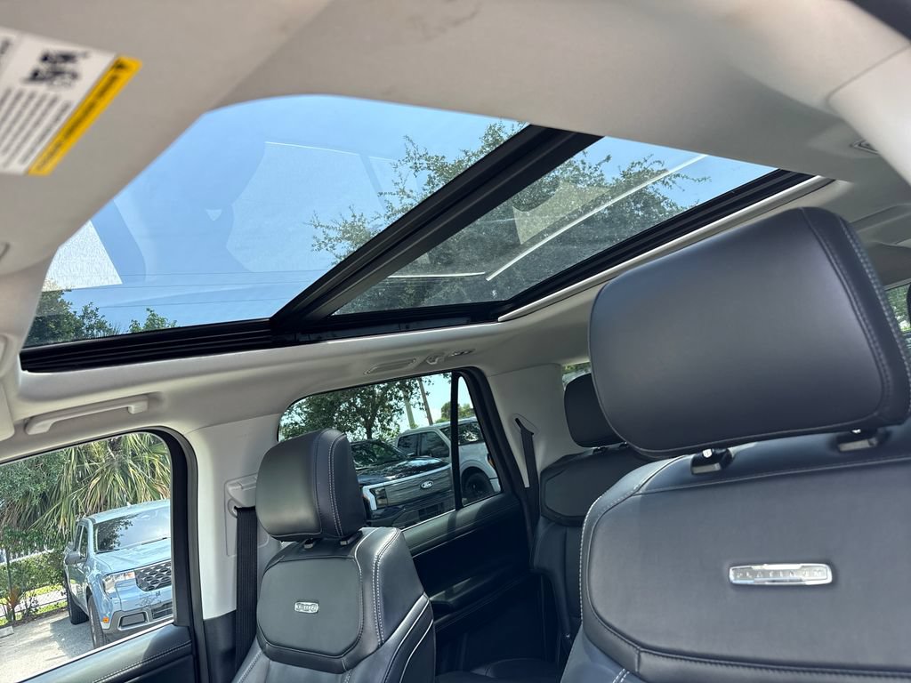 Certified 2025 Ford Expedition Max Platinum AWD/4WD image 10