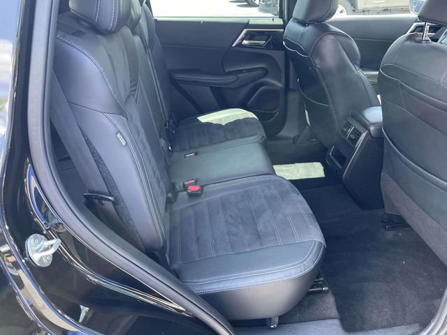 Used 2023 Mitsubishi Outlander SE FWD image 27