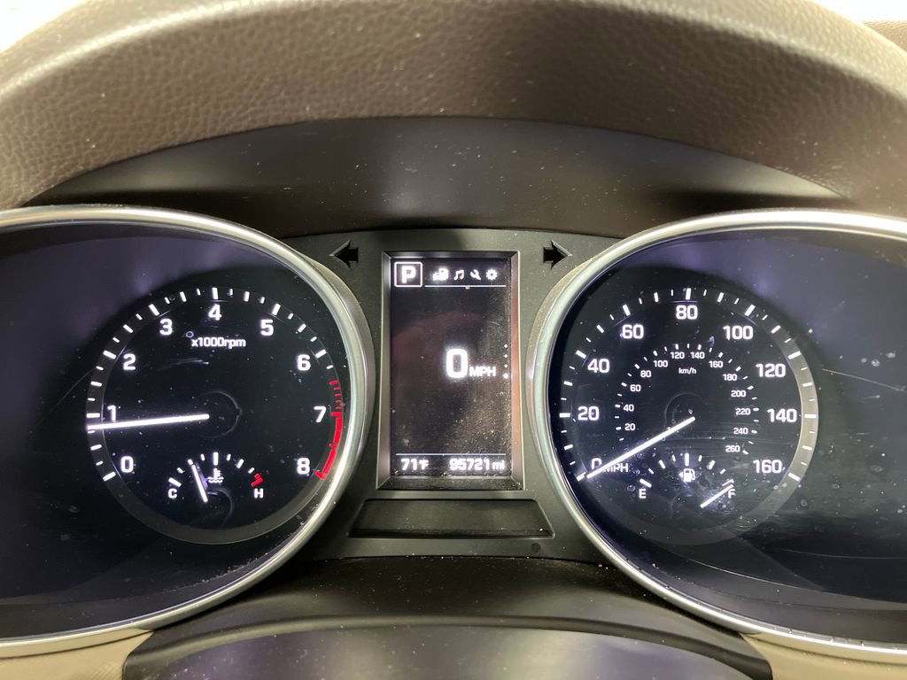 Used 2017 Hyundai Santa Fe Sport image 16