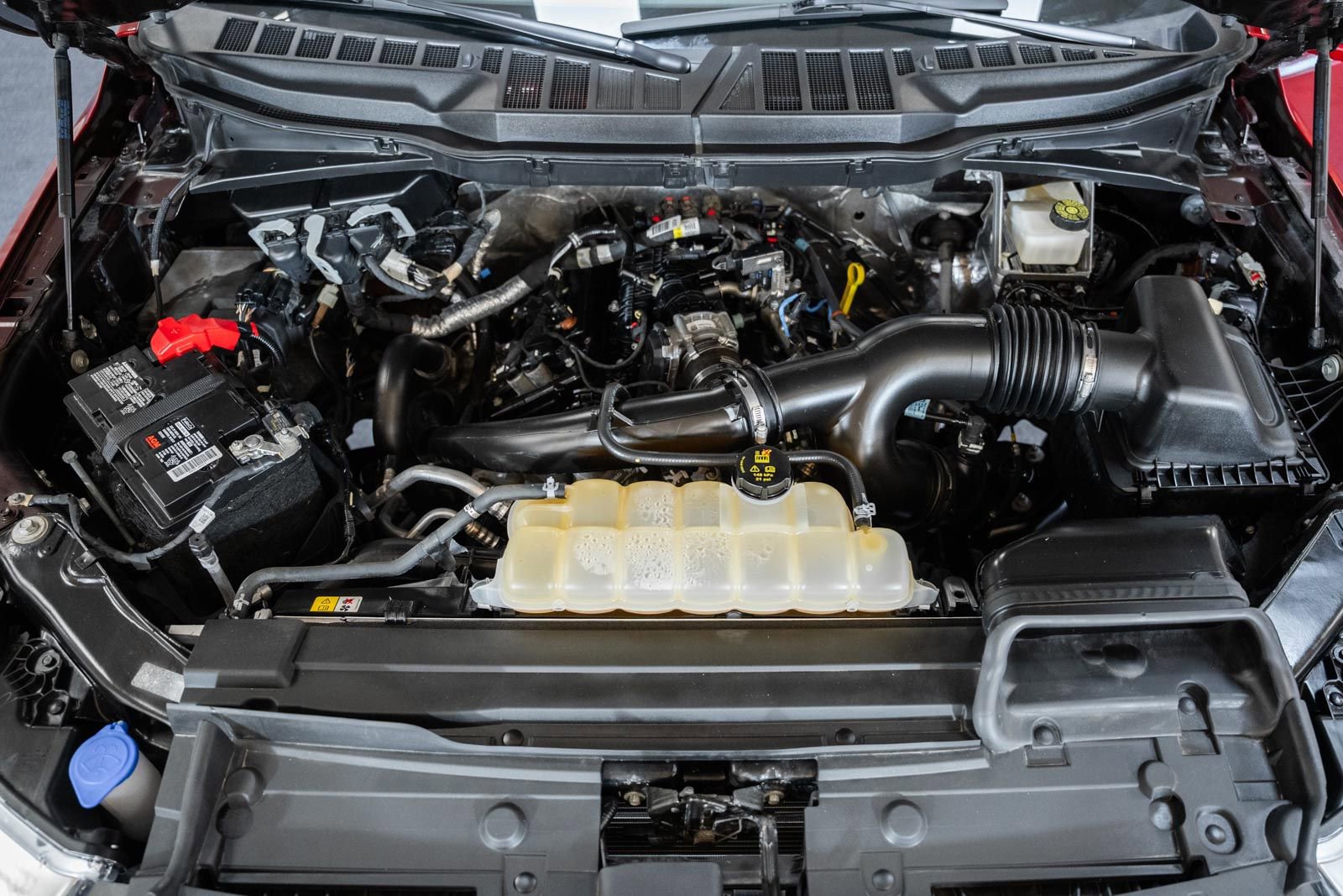 Certified 2022 Ford F150 Lariat w/ Equipment Group 502A High image 26