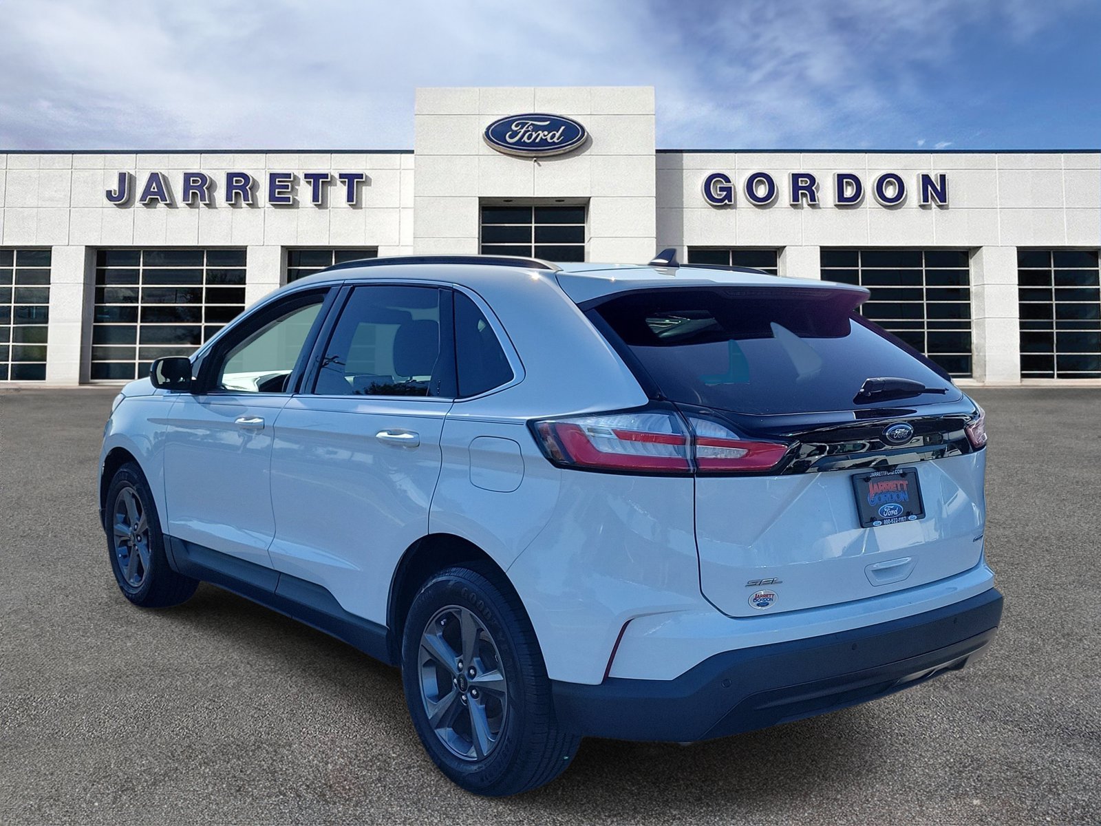 Certified 2022 Ford Edge SEL w/ Sport Appearance Package AWD/4WD image 3