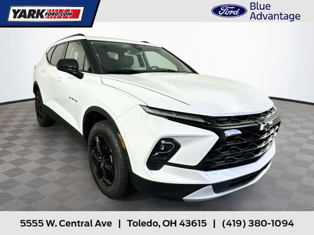 Used 2025 Chevrolet Blazer LT w/ Convenience Package FWD image 1
