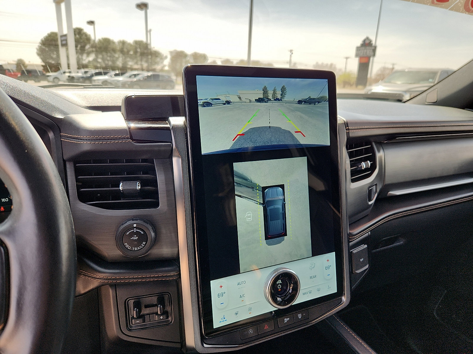 Certified 2023 Ford Expedition Platinum image 11