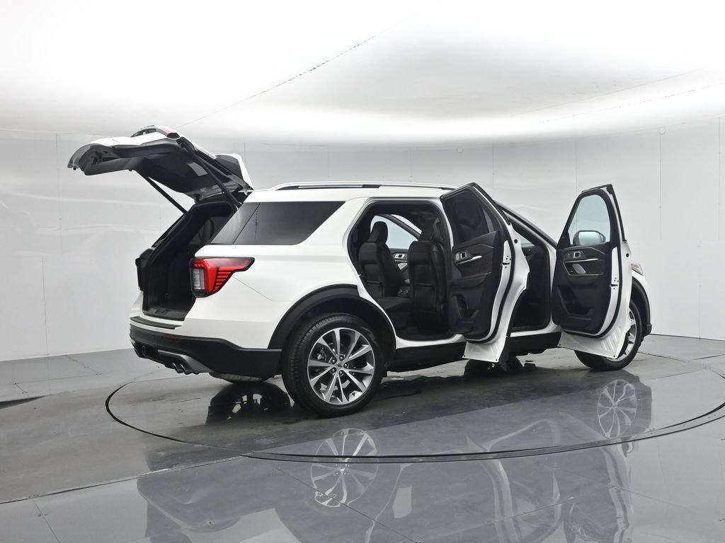 Certified 2025 Ford Explorer Platinum w/ Ultimate Package image 6