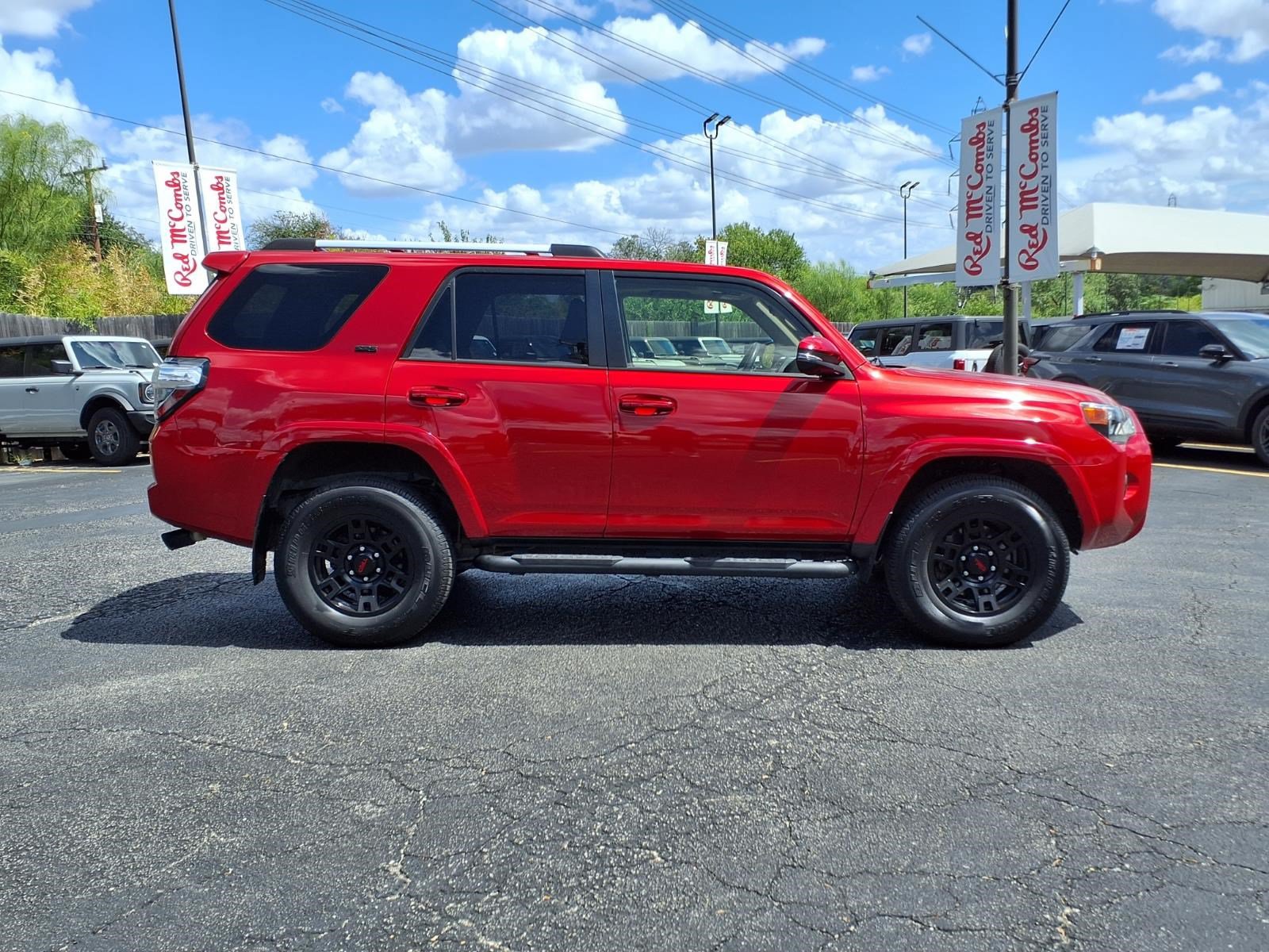 Used 2023 Toyota 4Runner SR5 Premium w/ Moonroof Package AWD/4WD image 5