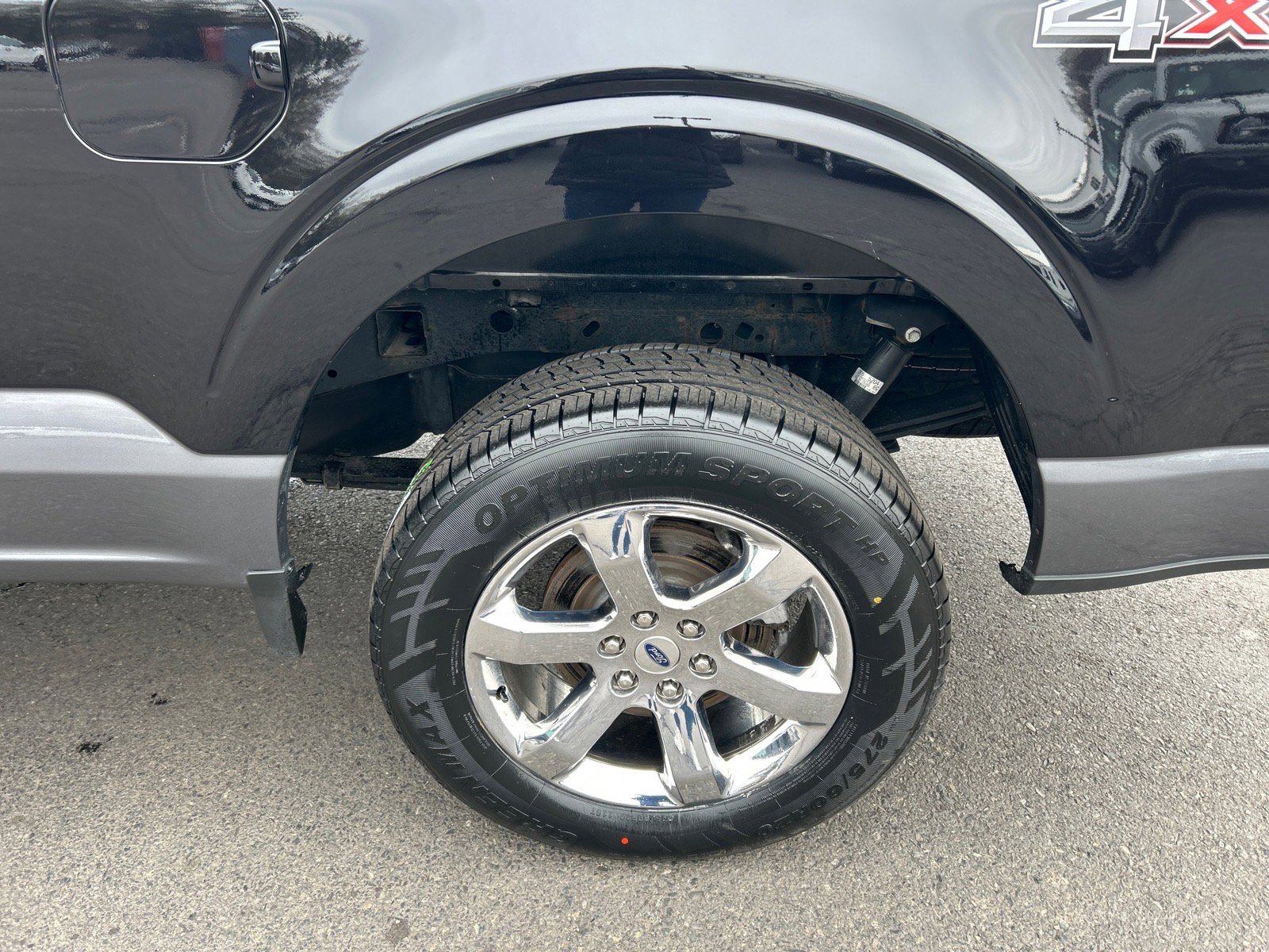 Certified 2022 Ford F150 XLT w/ Equipment Group 302A High image 32