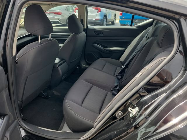 Used 2023 Nissan Altima 2.5 SV FWD image 10