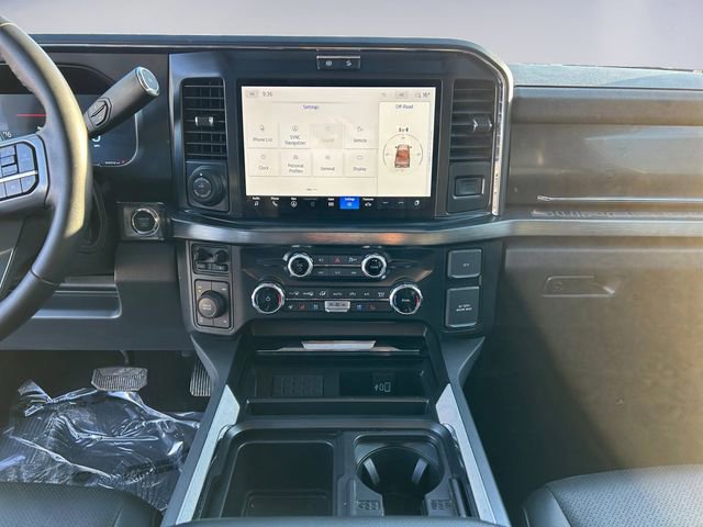 Certified 2025 Ford F350 Lariat w/ FX4 Off-Road Package image 11