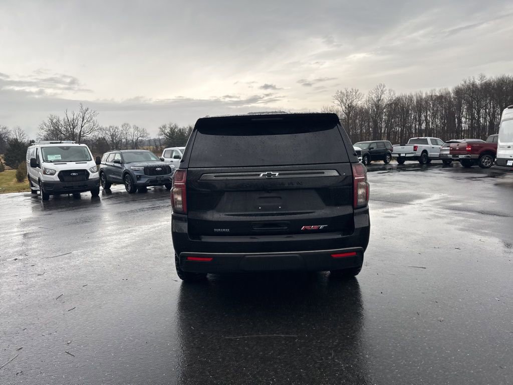 Used 2022 Chevrolet Suburban RST w/ Luxury Package image 5