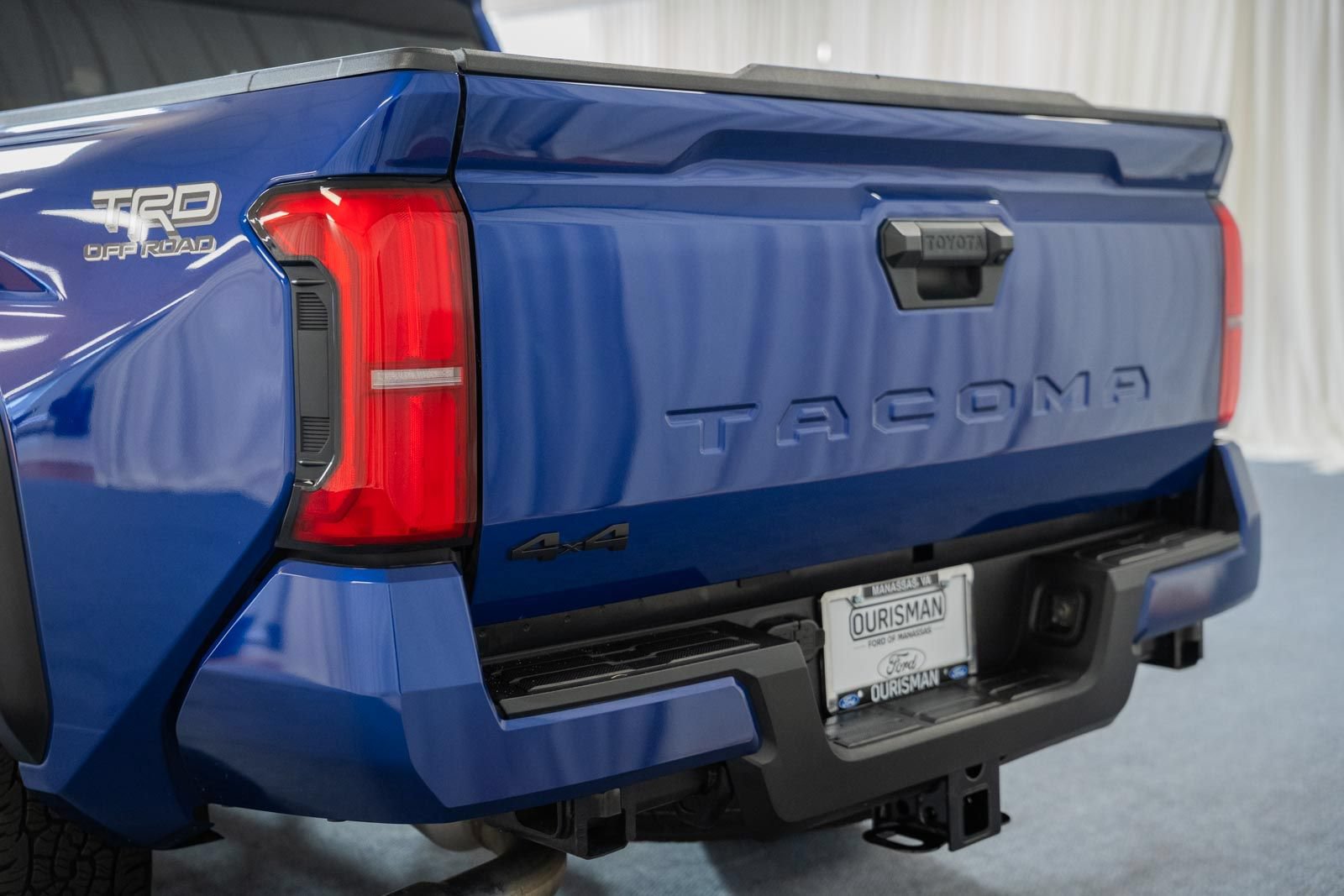 Used 2024 Toyota Tacoma TRD Off-Road AWD/4WD image 6