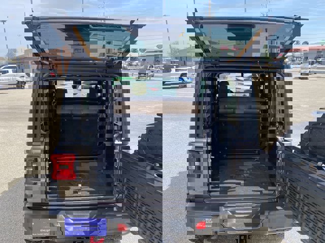 Used 2021 Jeep Wrangler Rubicon w/ Uconnect 4C Nav & Sound Group AWD/4WD image 21