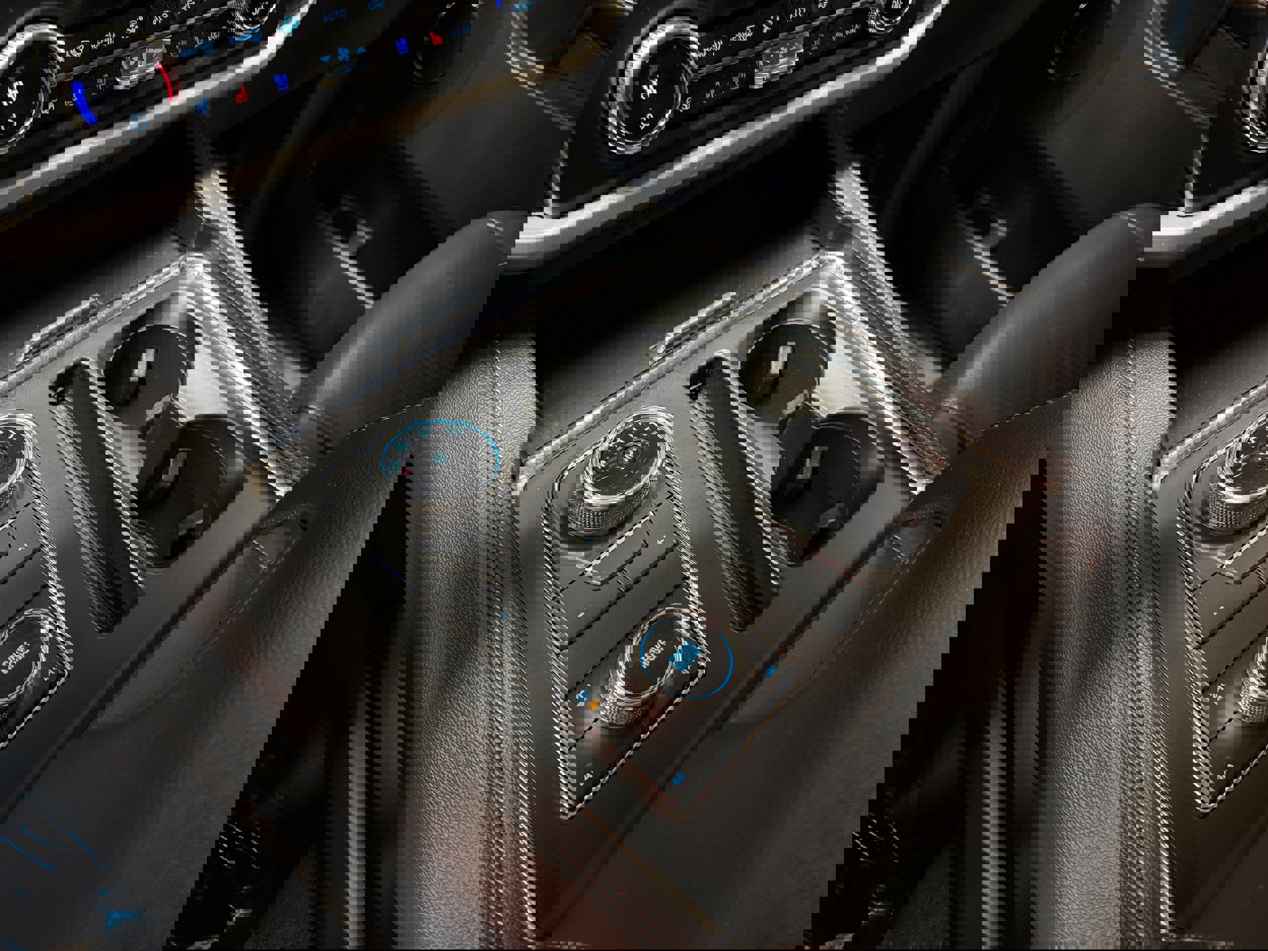 Certified 2024 Ford Expedition XLT image 29