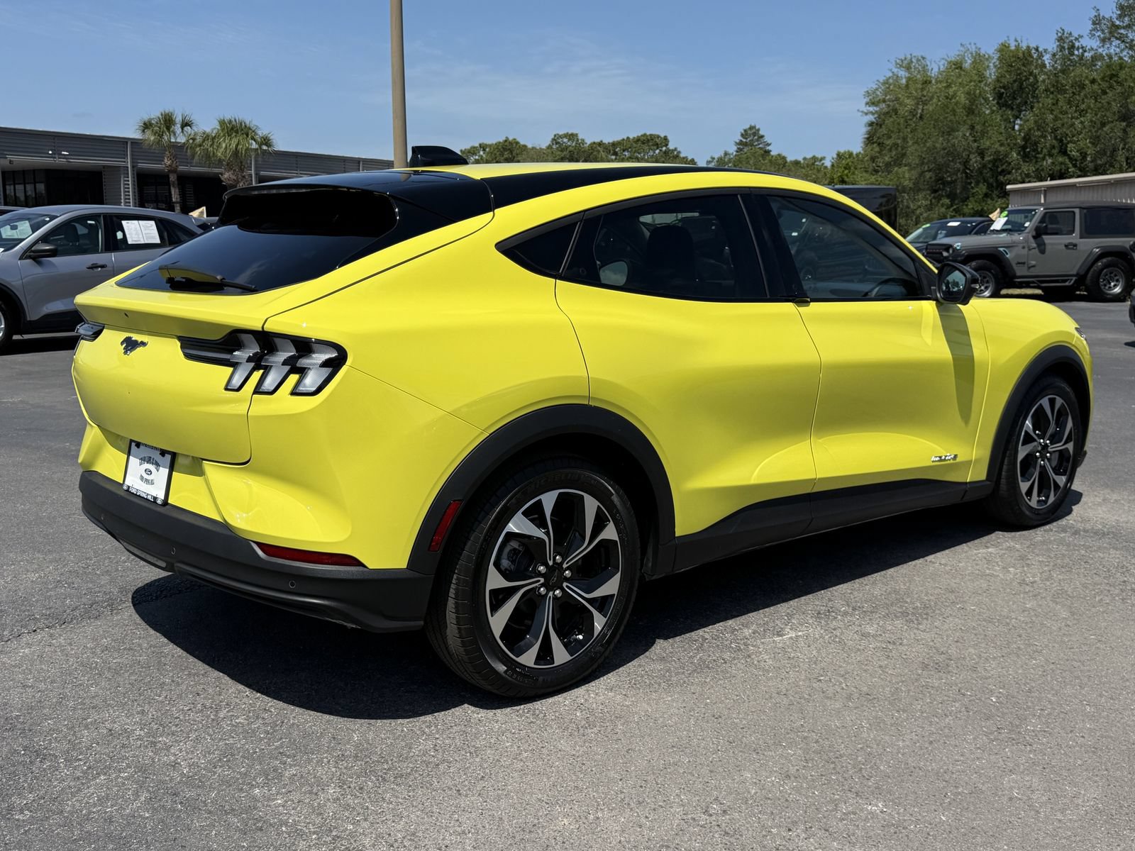 Certified 2025 Ford Mustang Mach-E Select w/ Comfort Package Lite RWD image 5