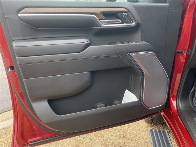 Used 2024 Chevrolet Silverado 2500 High Country w/ High Country Premium Package image 17