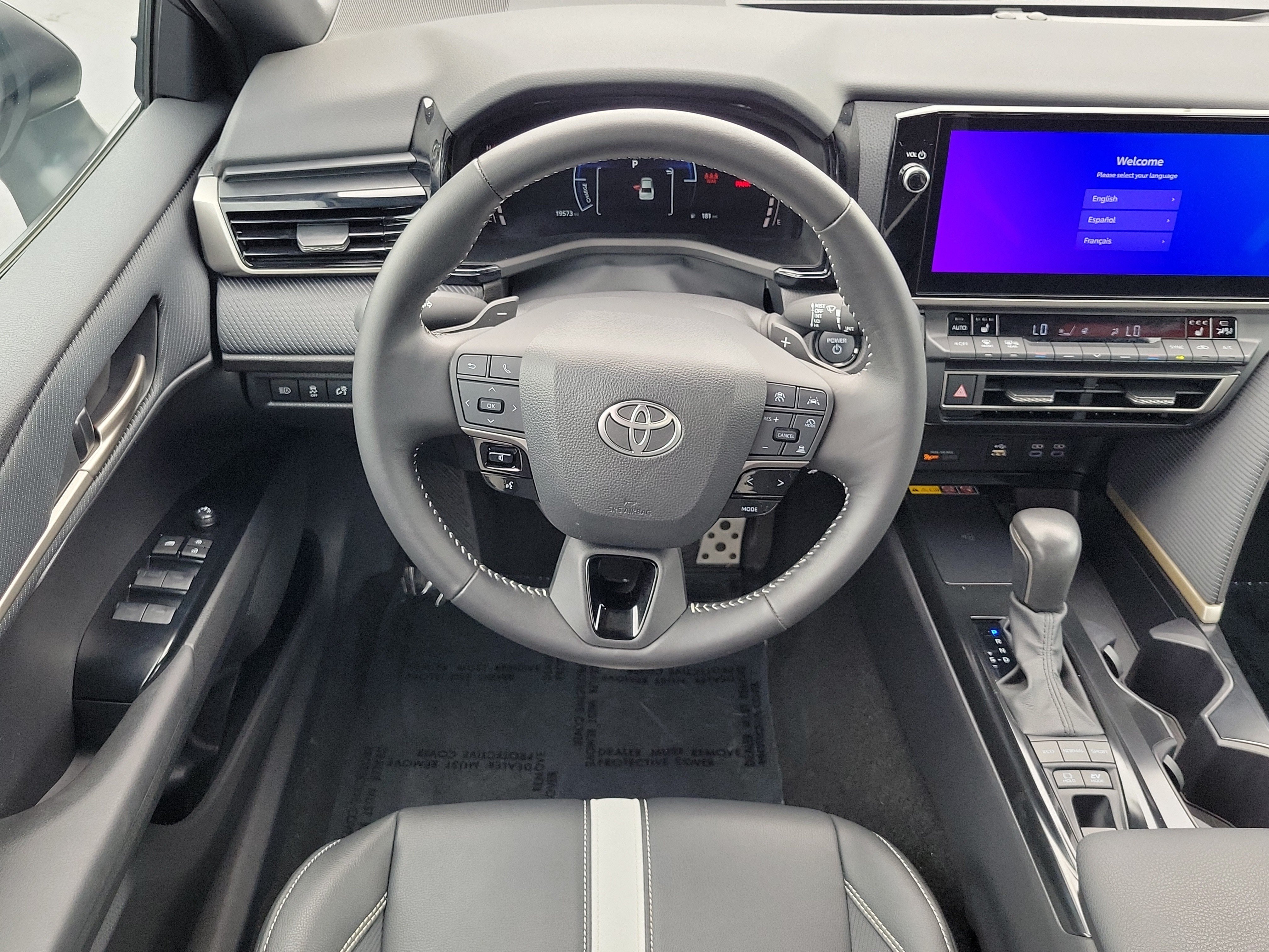 Used 2025 Toyota Camry SE w/ Multimedia Upgrade Package AWD/4WD image 18