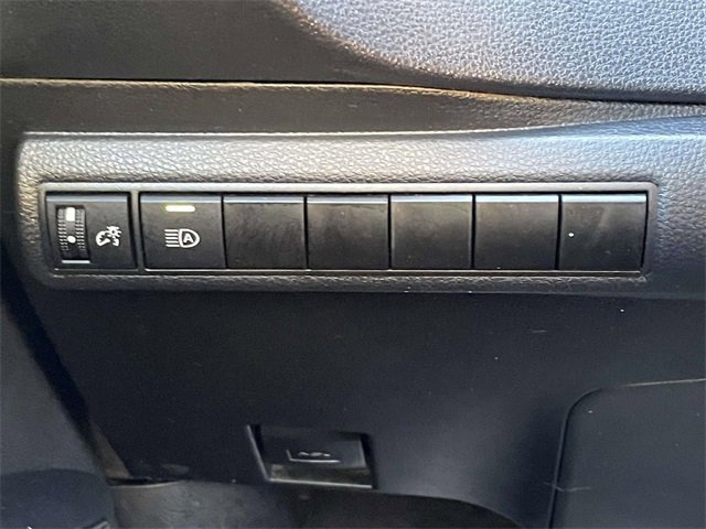 Used 2023 Toyota Corolla SE image 17
