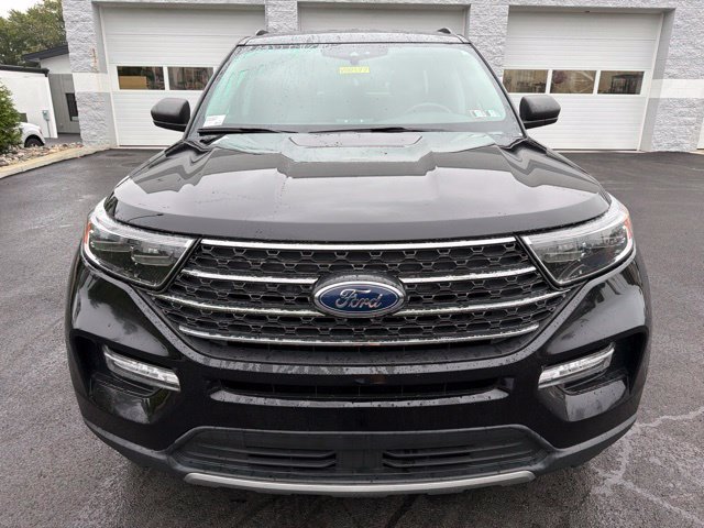Certified 2024 Ford Explorer XLT w/ Equipment Group 202A AWD/4WD image 9