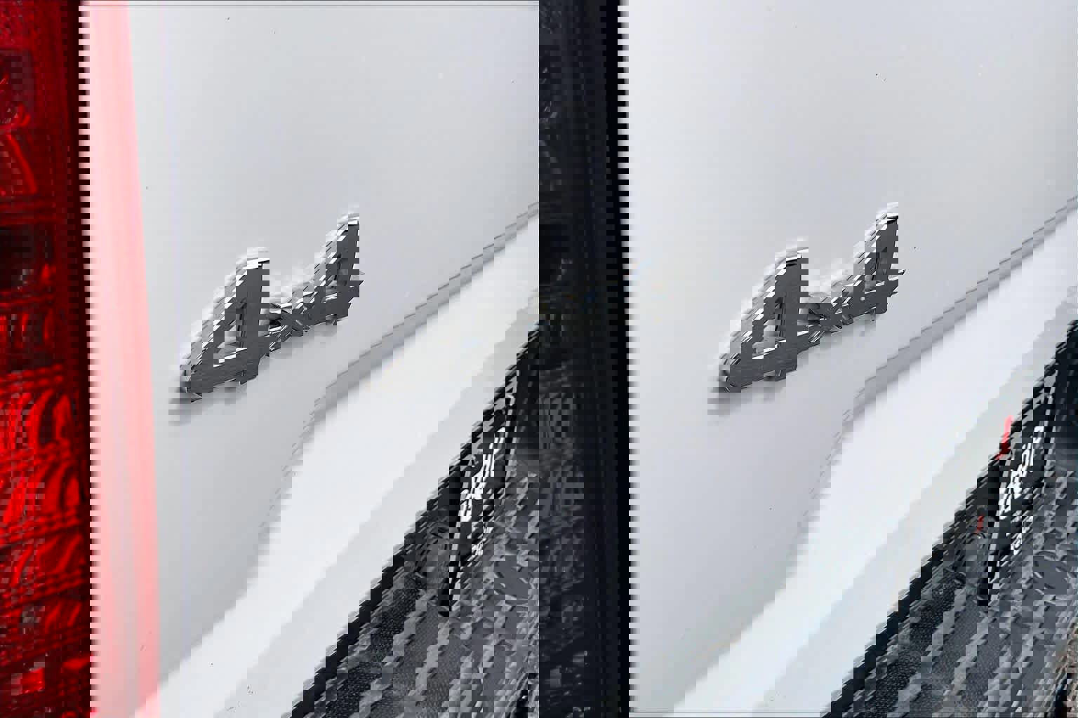 Used 2018 Toyota Tundra SR5 w/ SR5 Upgrade Package image 12