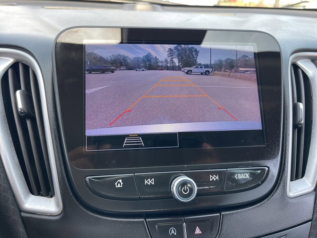 Used 2024 Chevrolet Malibu LT image 11