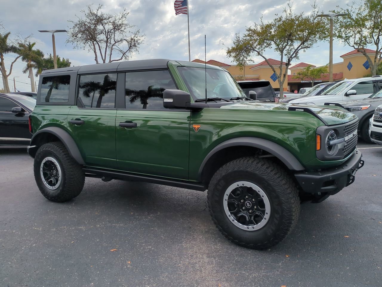 Certified 2023 Ford Bronco Badlands image 8