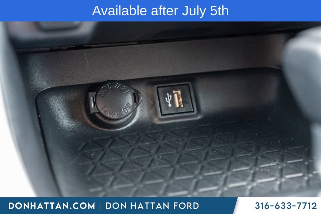 Used 2024 Toyota RAV4 XLE FWD image 13
