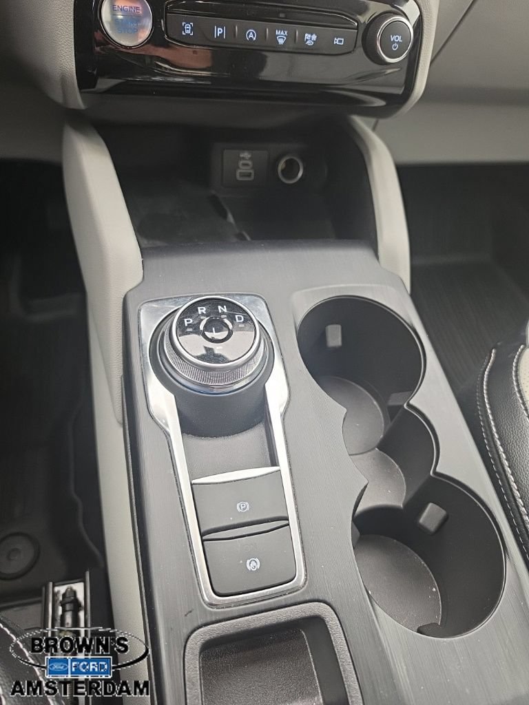 Certified 2025 Ford Escape Platinum w/ Premium Technology Package AWD/4WD image 19