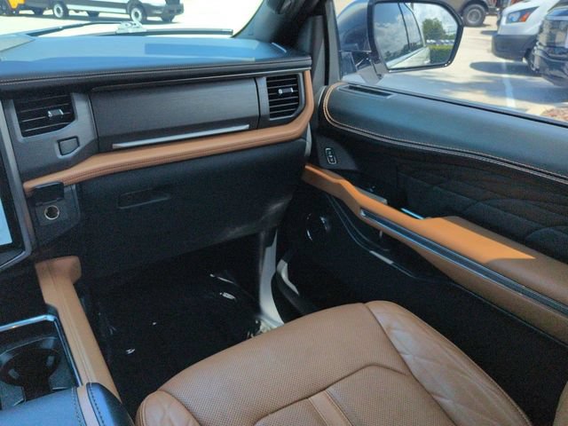 Certified 2024 Ford Expedition Max Platinum RWD image 17