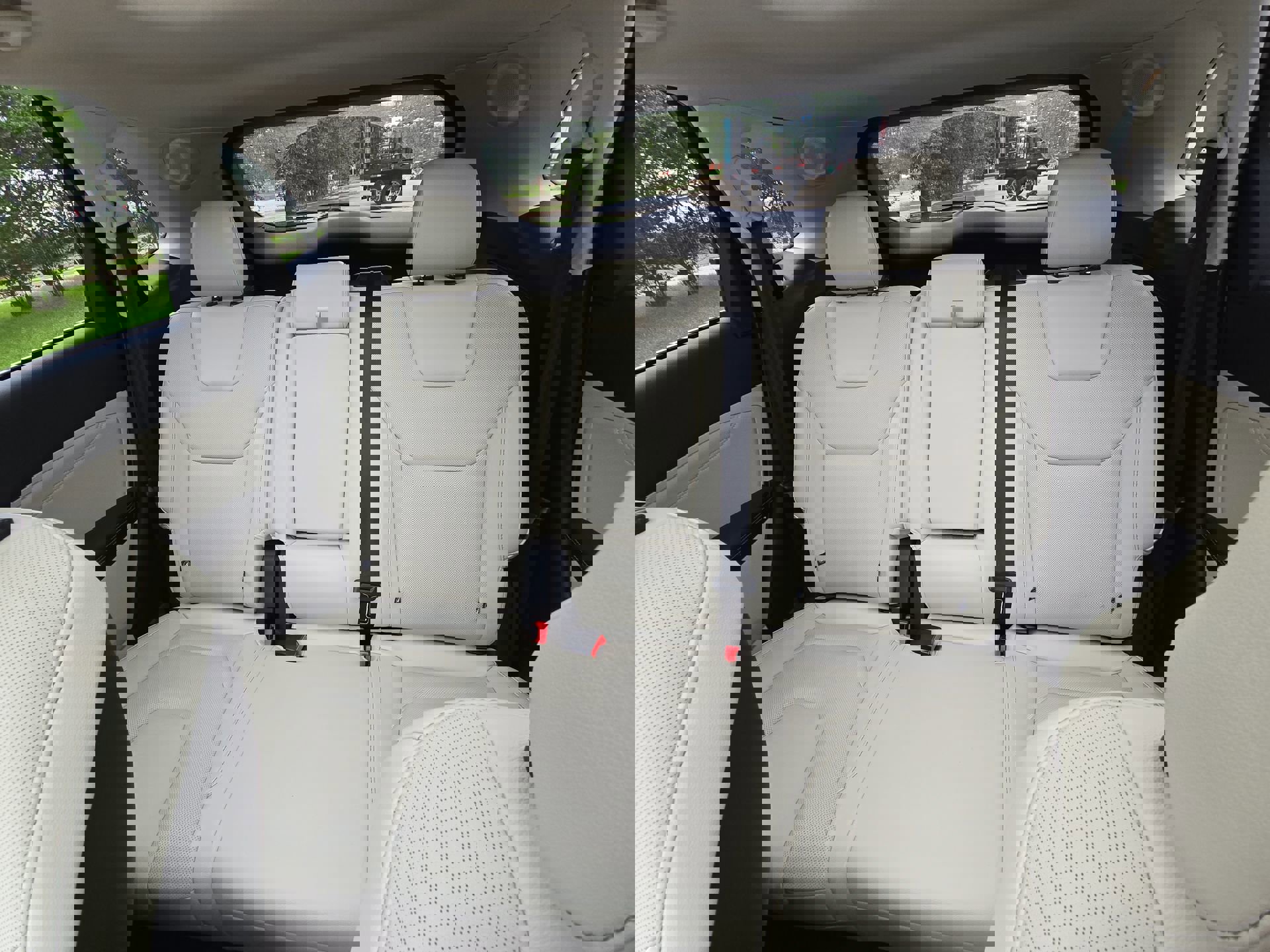 Certified 2018 Ford Edge Titanium w/ Equipment Group 301A FWD image 21