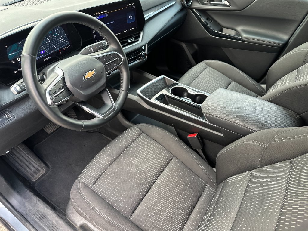 Used 2025 Chevrolet Equinox LT AWD/4WD image 9