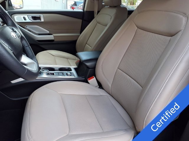 Certified 2024 Ford Explorer Limited w/ Limited Technology Package AWD/4WD image 3