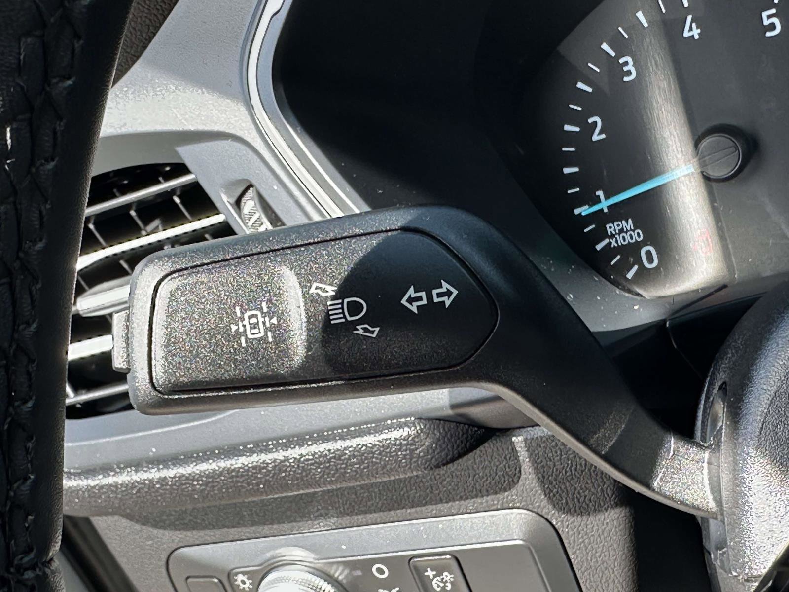 Certified 2022 Ford Escape SEL image 32