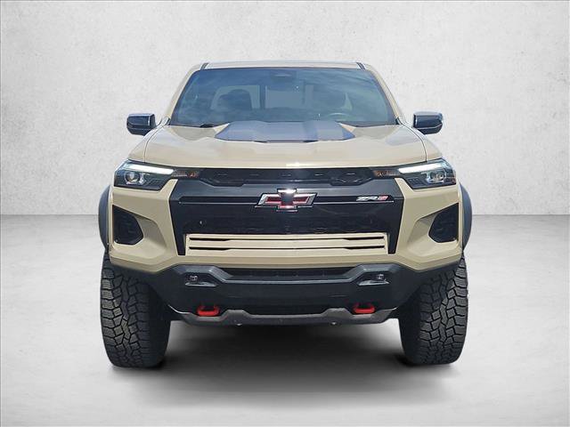 Used 2024 Chevrolet Colorado ZR2 w/ Technology Package AWD/4WD image 2