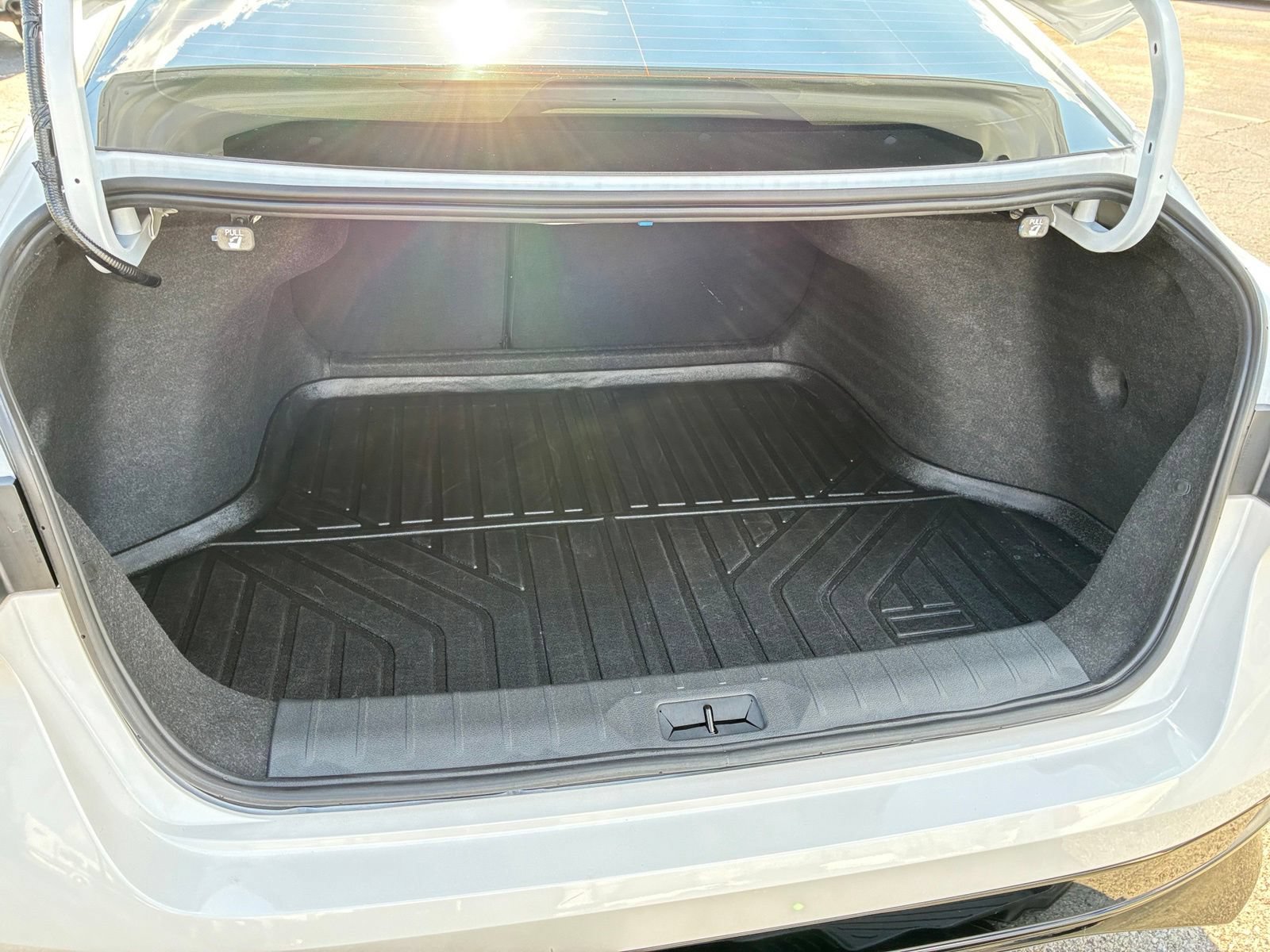 Used 2026 Nissan Sentra SR w/ Floor Mat Package FWD image 16