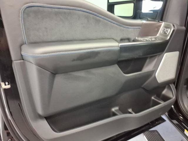 Certified 2026 Ford F450 Platinum w/ FX4 Off-Road Package AWD/4WD image 15