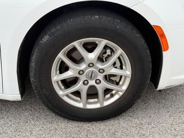 Used 2022 Chrysler Pacifica Touring-L FWD image 7