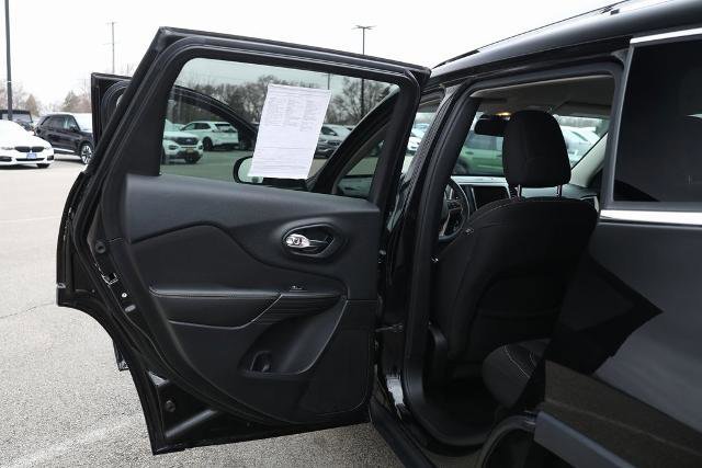 Used 2017 Jeep Cherokee Latitude image 23