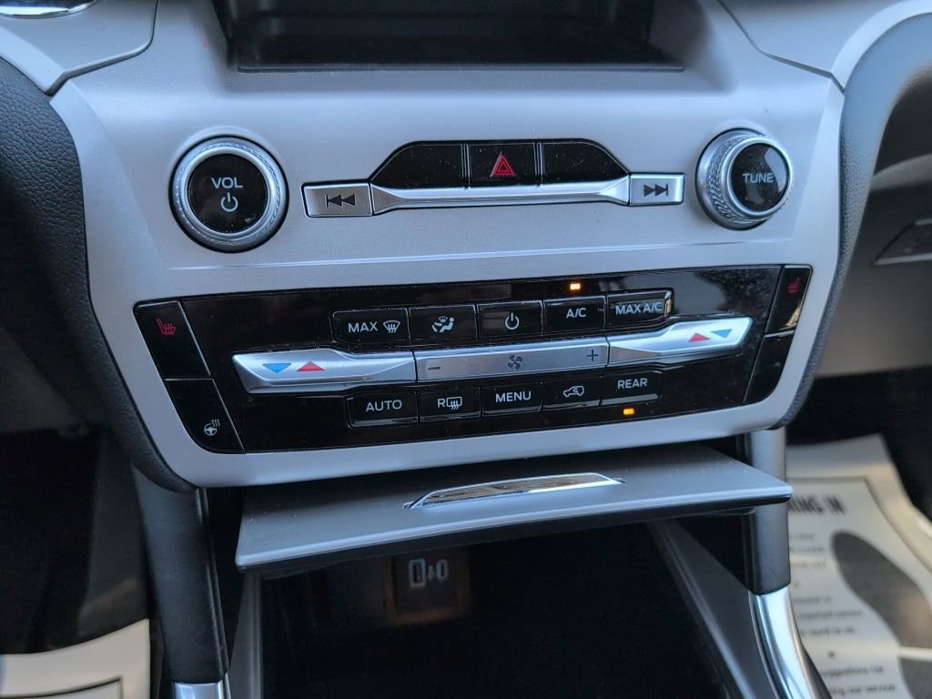 Certified 2023 Ford Explorer XLT w/ Equipment Group 202A image 20