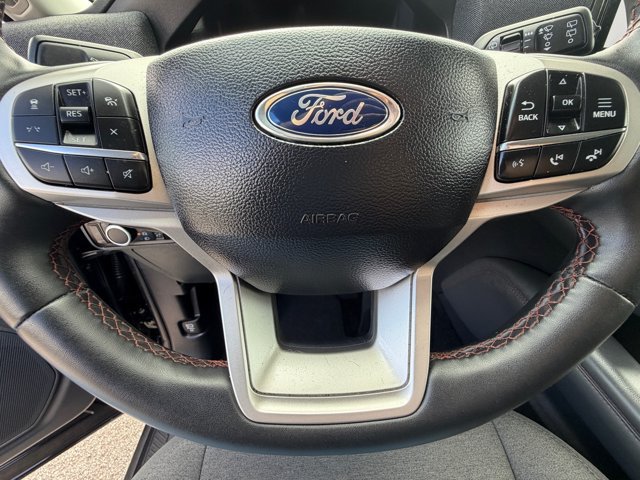 Certified 2025 Ford Explorer Active RWD image 32