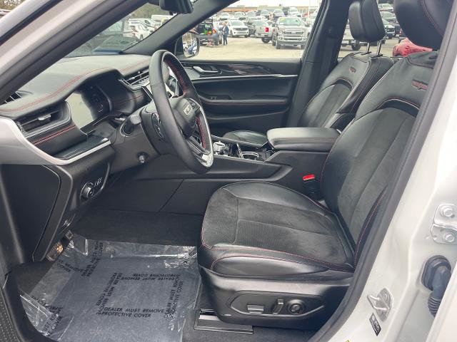 Used 2022 Jeep Grand Cherokee Trailhawk w/ Luxury Tech Group III image 18