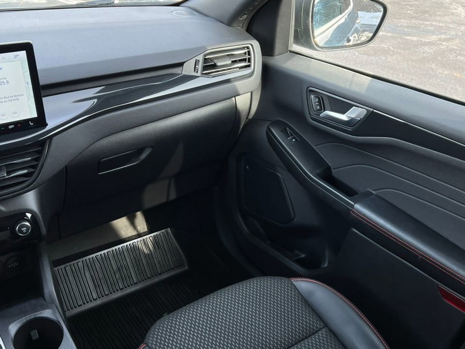 Certified 2023 Ford Escape ST-Line w/ Tech Pack #1 image 34