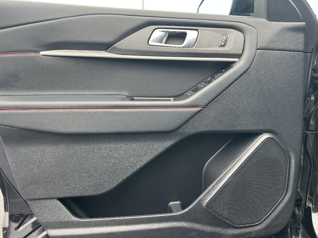 Certified 2025 Ford Explorer ST-Line image 14