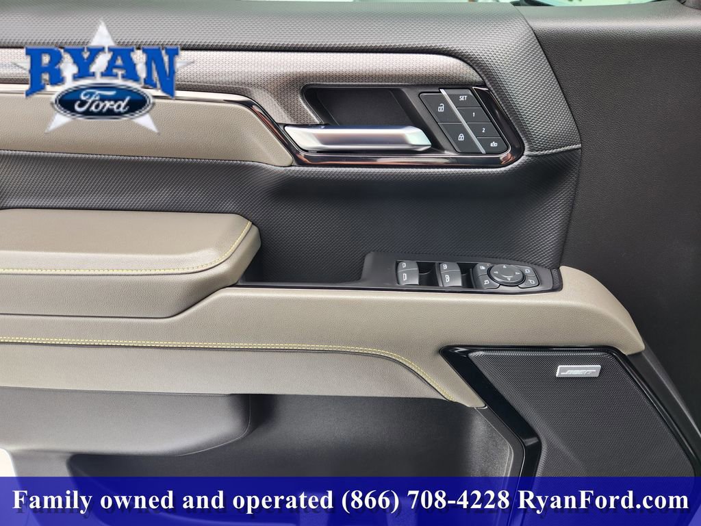 Used 2024 Chevrolet Silverado 1500 ZR2 w/ Technology Package image 16